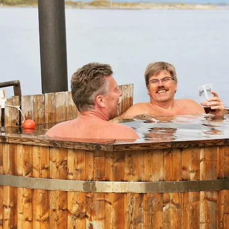 10 Person In Kaldfarnes Feriehus *